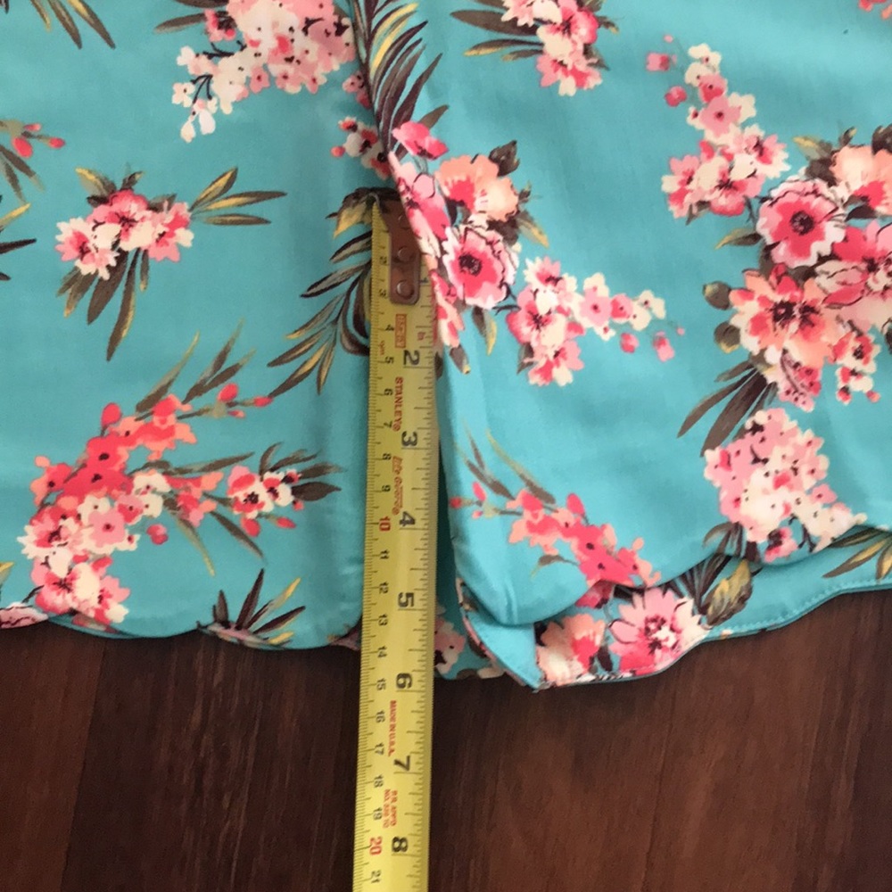 Counterparts Scalloped Hem Tropical Print Stretch Shorts NWT - Picture 6 of 7